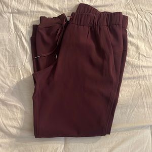 Lululemon joggers. Ankle length, only worn a few times!
